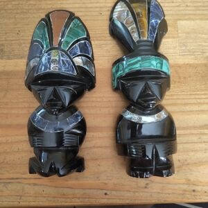 Onyx / obsidian (?) Mexican Aztec Mayan figurines (set of two)
